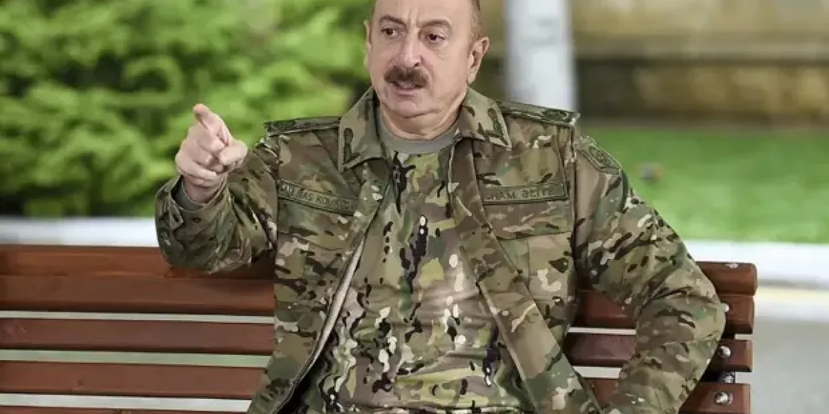 "Если в чью-то больную голову взбредет мысль о провокации, они пожалеют". Алиев о войне, видимо, с нами