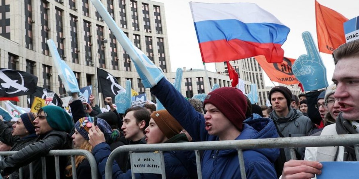 Угроза бунта. Введение тотального контроля. Макрон угрожает Путину: главное к утру