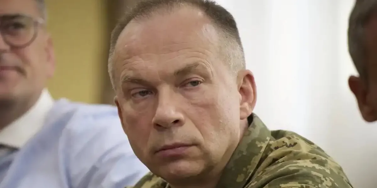 Сырский написал письмо лично русскому министру. Умолял. Давал деньги. Ситуация действительно тяжёлая