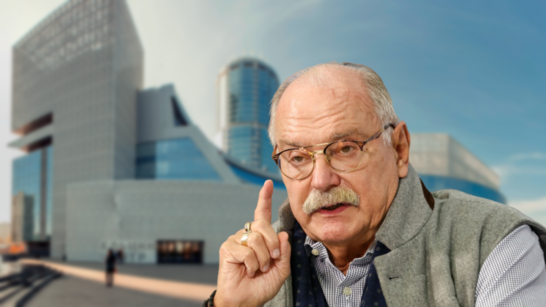 «Надо из России куда-то переехать» – Михалков понял, чему учит детей «Ельцин-центр»