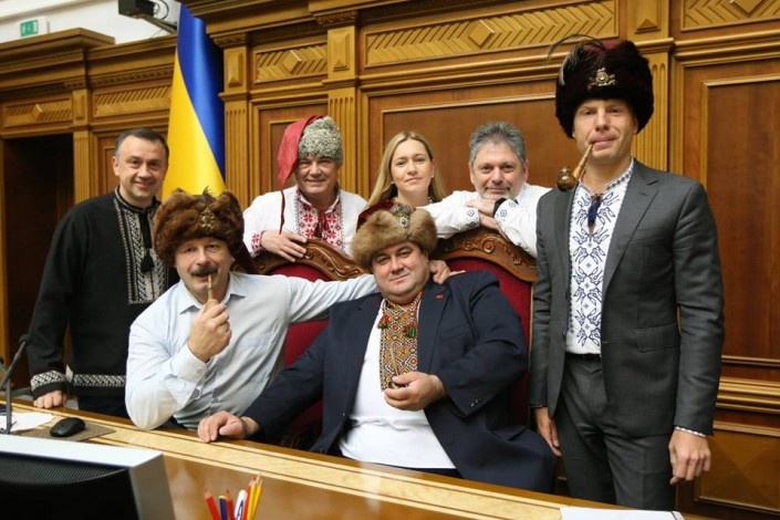 Украинская элита массово побежала на запад – поняли, что проект «Украина» закрывается