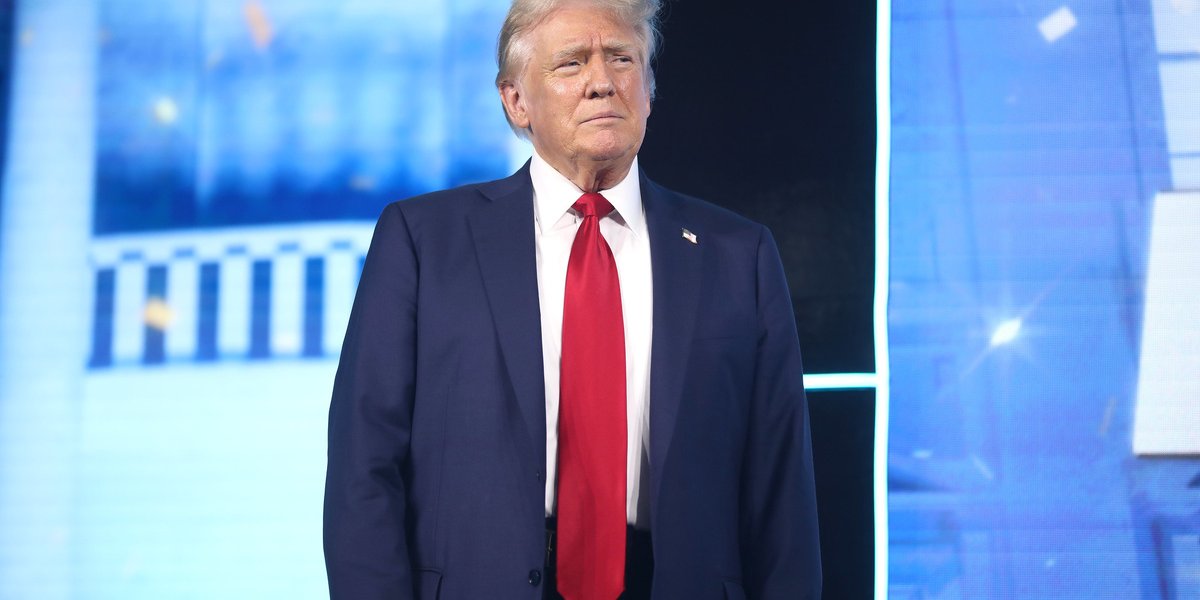 СМИ обратили внимание на странную мимику Трампа: «Сонный и перекошенный»