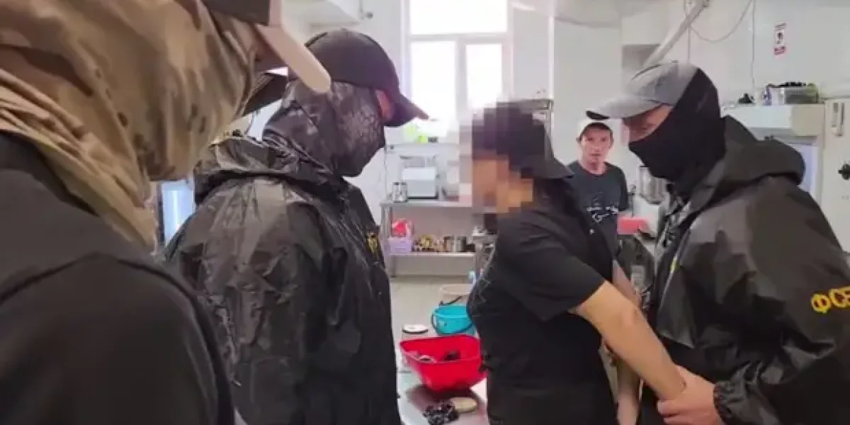 "Травануть всю эту шоблу?" Засада на русских моряков в самом тылу от поварихи в купальнике