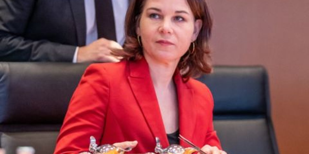 «Антисимвол» на трибуне: Захарова назвала назначение Бербок главой Генассамблеи ООН позором