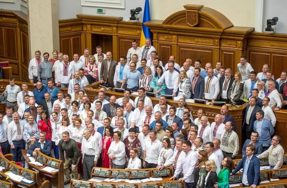 Почему украинская элита массово побежала из страны: стали известны причины и сценарии будущего