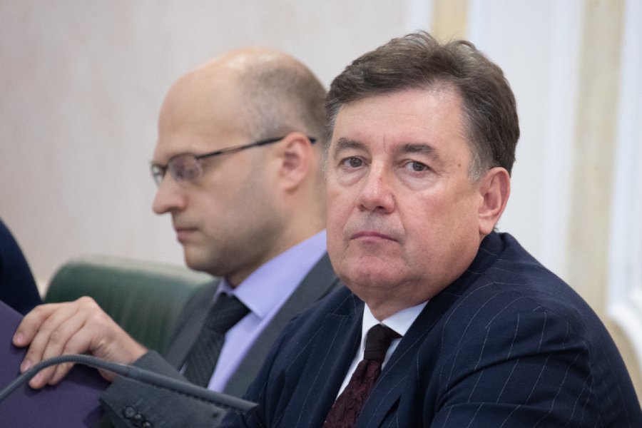 Подозревают, что владел сетью отелей, банями и кальянными: что известно о председателе Совета судей Викторе Момотове