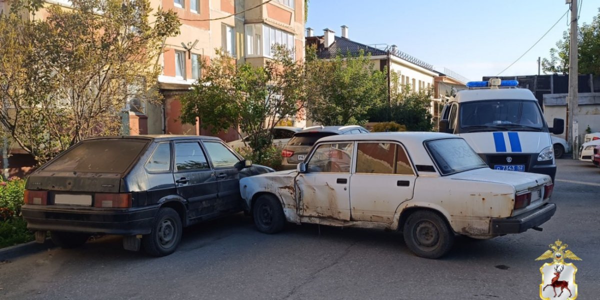 22-летний угонщик первый раз в жизни прокатился на машине и попал в аварию в Шахунье