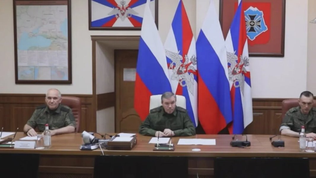 По Одессе решение принято? Карта за спиной Герасимова вызвала вопросы. Подоляка скрывать не стал: "Ничего хорошего для нас"
