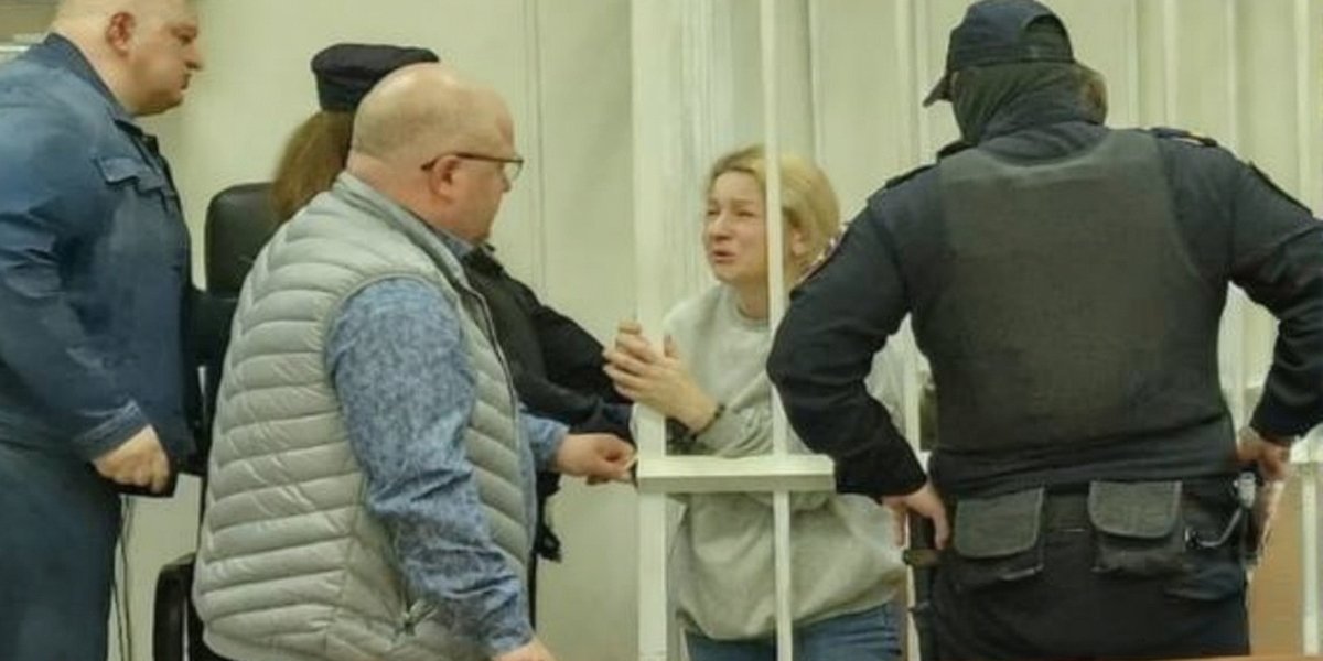 Истерила и рыдала со словами «Я только продавала лекарства»: женщина, продававшая в аптеках подделку, обомлела от приговора судьи