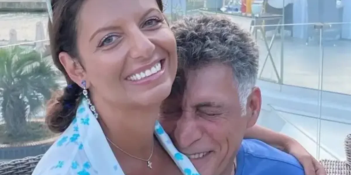 Сначала он сжал палец, потом сказал "Маша". Тигран Кеосаян вернулся с того света. Узнает, улыбается, говорит