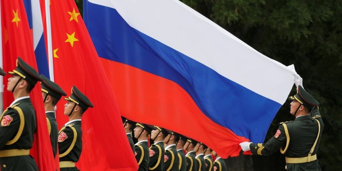 «Стратегия США провалена. Эффект противоположный: РФ и КНР стали еще дружнее»: Россия изменила ход истории