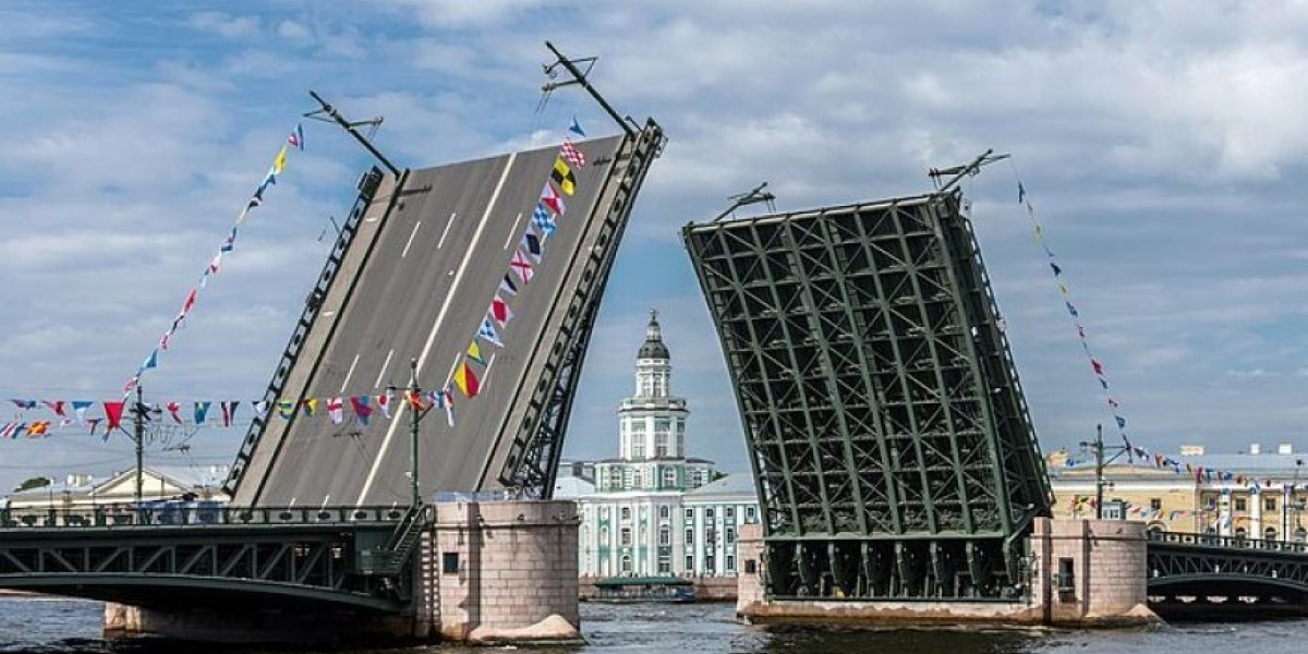 Невыносимый химический запах хлора и пластика. Названа причина ухудшения воздуха в Петербурге