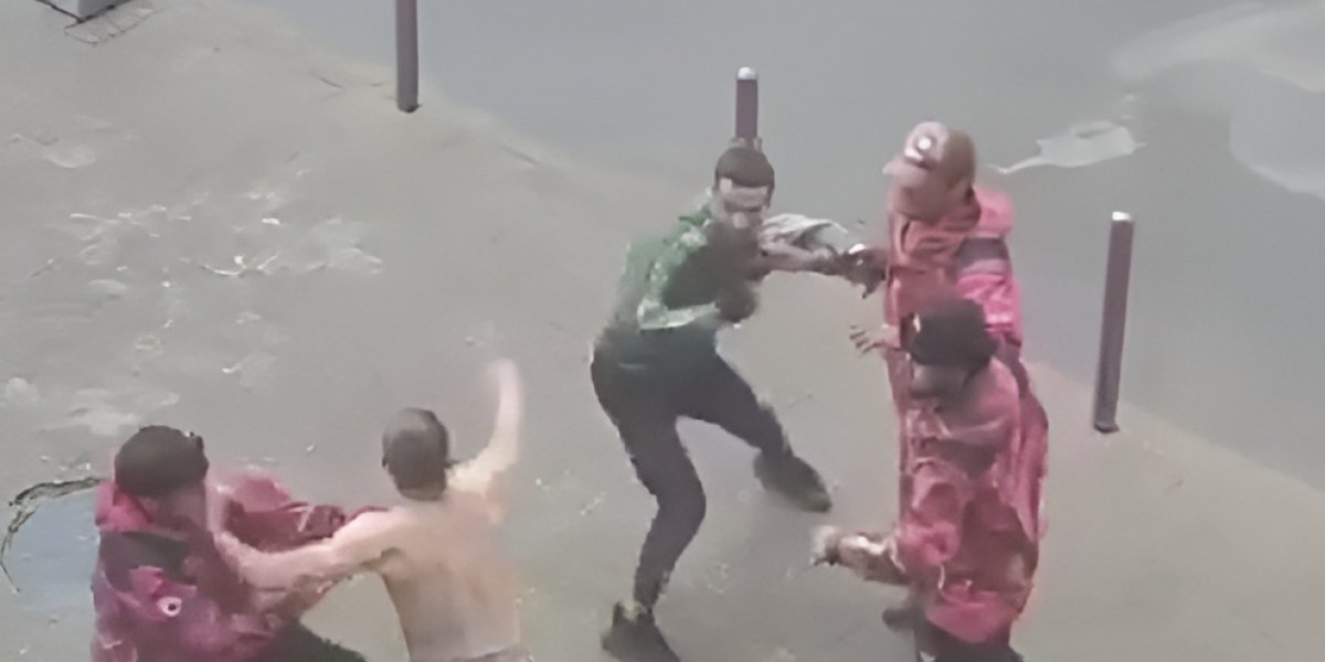 Четверо приезжих курьеров жестоко избили русского мужчину, вступившегося за честь девушки