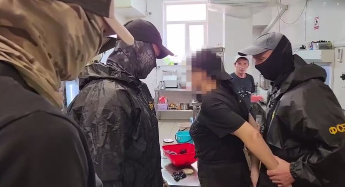 Засада на русских моряков в самом тылу: Повариха в купальнике оказалась страшнее Storm Shadow