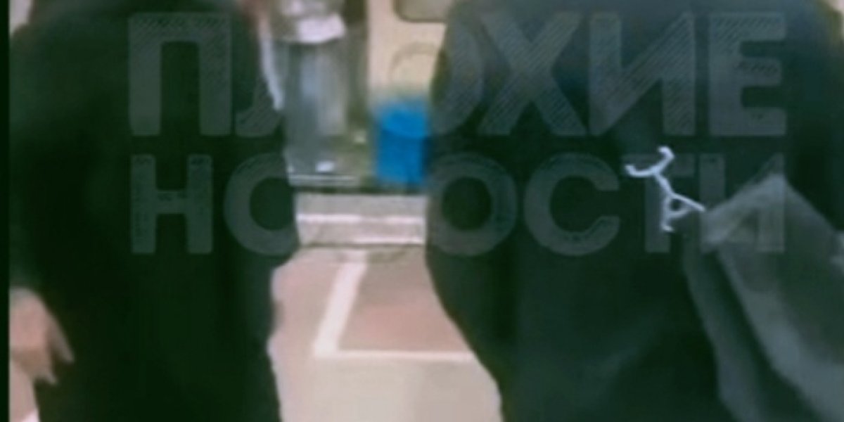 В московском метро с удивлением наблюдали, как две женщины в хиджабах с мужчиной разборки устроили: закрой свой рот