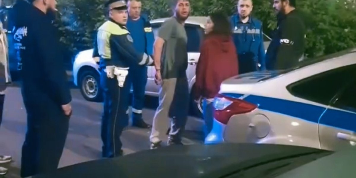 Приезжие протаранили машины местных прямо во дворе, но у них все вокруг виноваты, только не они