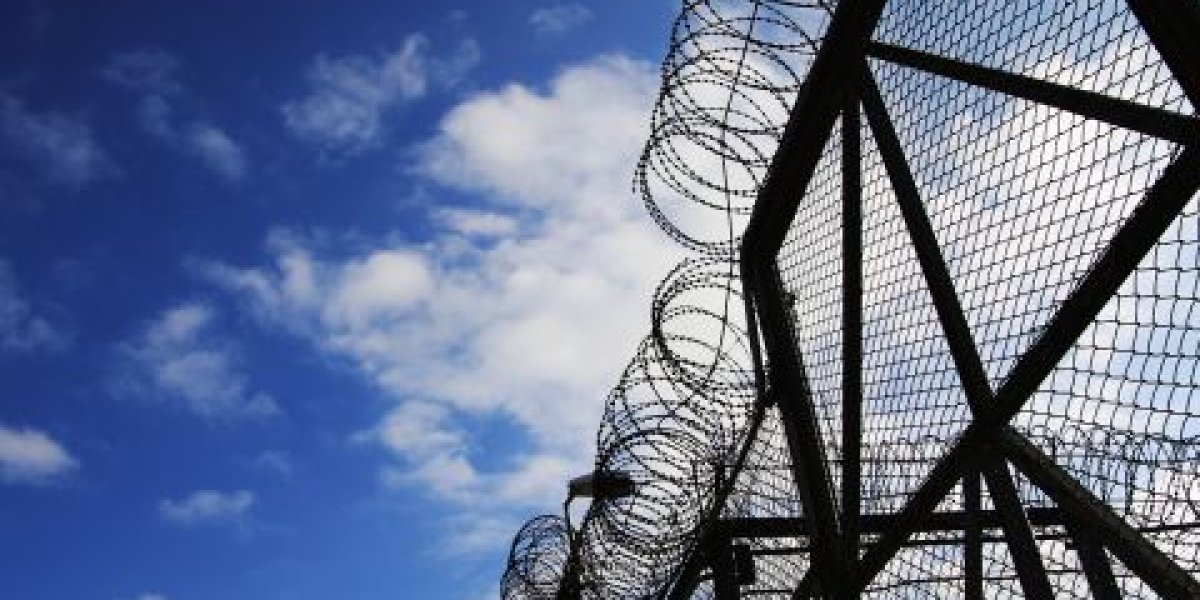 В Госдуме предложили ужесточить наказание до 20 лет за дезертирство для бывших зэков до 20 лет В Госдуме предложили ужесточить наказание до 20 лет за дезертирство для бывших зэков до 20 лет