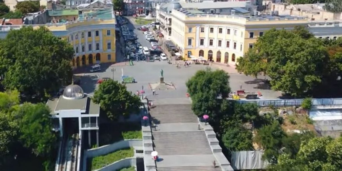 Чугунный ужас. Новые реактивные авиабомбы разнесли в щепки бункер под Одессой: АиФ
