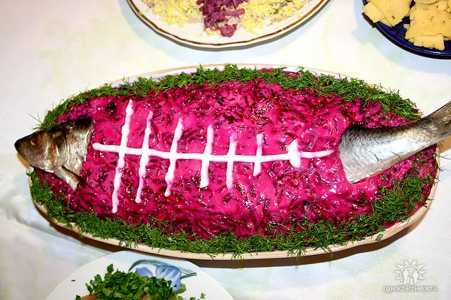 Золотая "селёдка под шубой". Видимо, шуба стала норковой Золотая "селёдка под шубой". Видимо, шуба стала норковой