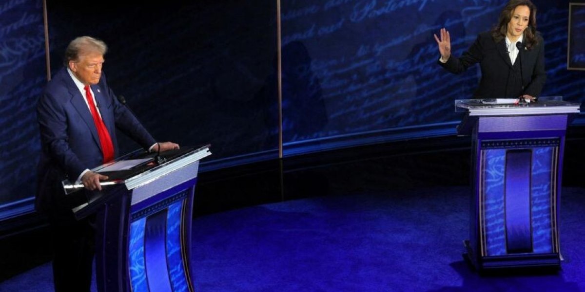 «Да вы, ***, издеваетесь?! Он хочет построить бальный зал для своих богатых друзей во время шатдауна?»: Харрис о Трампе