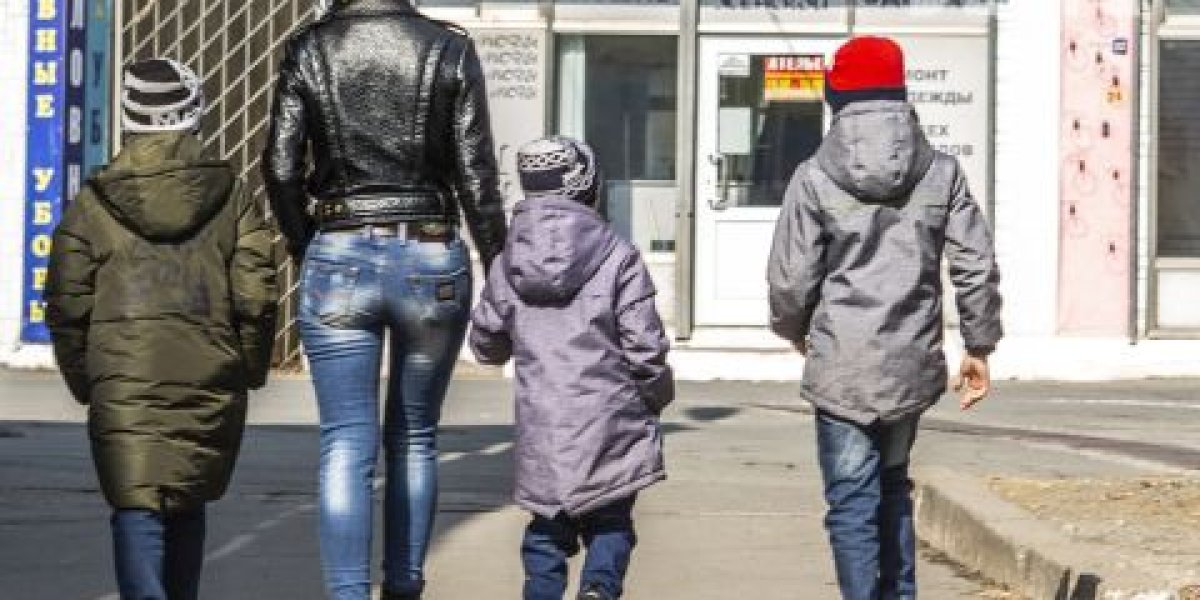 Хотите усыновить ребёнка в России? Что нужно знать Хотите усыновить ребёнка в России? Что нужно знать