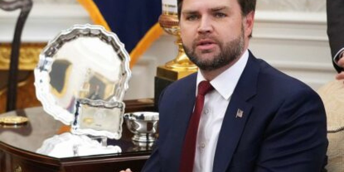 Джей Ди Вэнс рассказал о скандальной стычке с Зеленским Джей Ди Вэнс рассказал о скандальной стычке с Зеленским