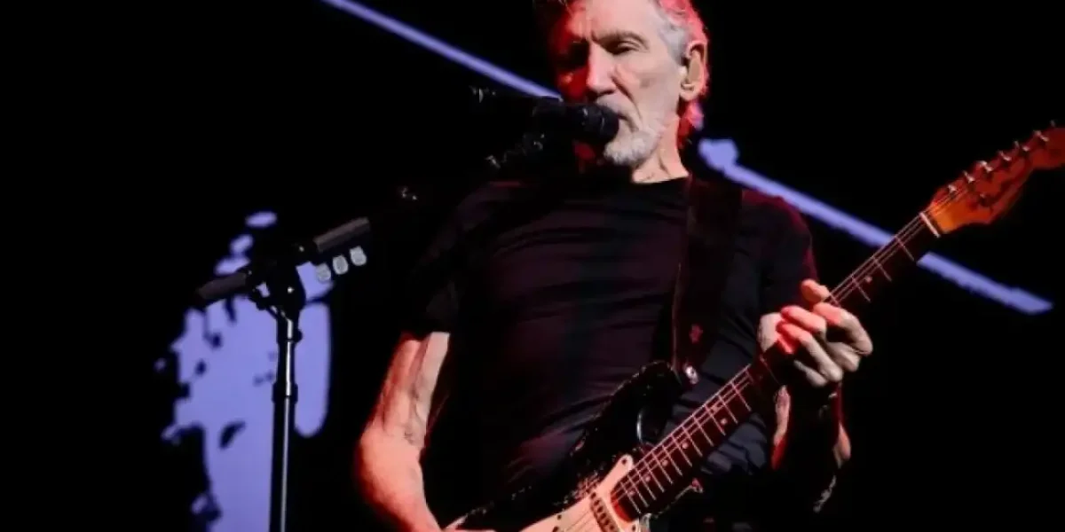 Лидер Pink Floyd Уотерс обвинил Анджелину Джоли в невежестве из-за Украины