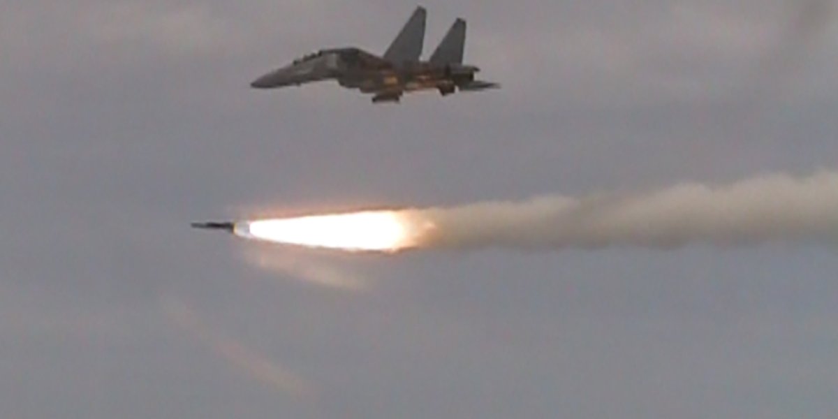 Огненный ад в Киеве и Днепре: ВС РФ ударили рекордным количеством «Кинжалов» (ВИДЕО)