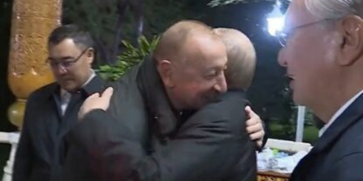 Лидеры обнялись, но кризис продолжается: между Кремлем и Баку опять искрит Лидеры обнялись, но кризис продолжается: между Кремлем и Баку опять искрит