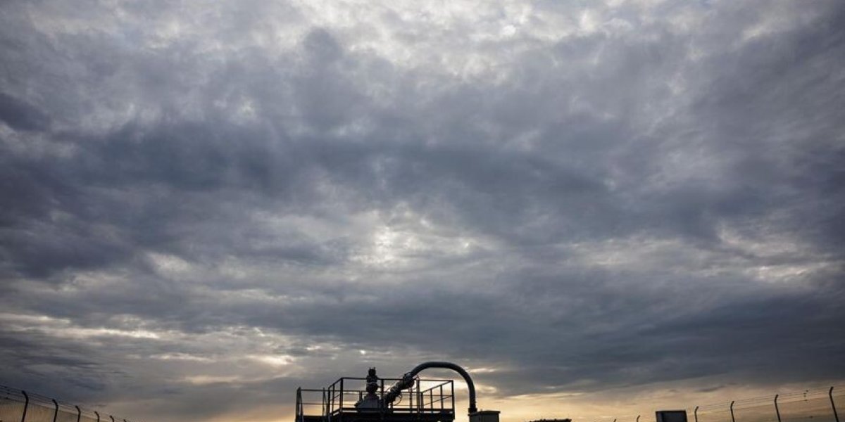 Европа на грани: Зима еще не наступила, а европейские запасы газа уже стремительно пустеют