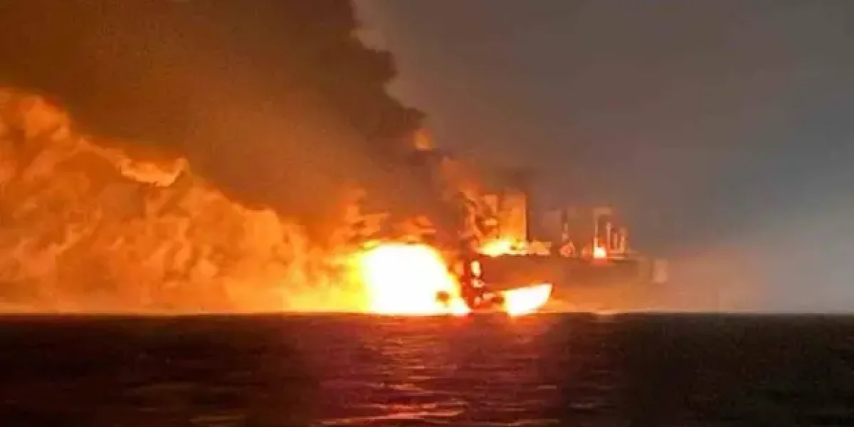 "Последствия нашего миролюбия". Вслед за двумя танкерами теневого флота России подбит нефтепричал в Новороссийске