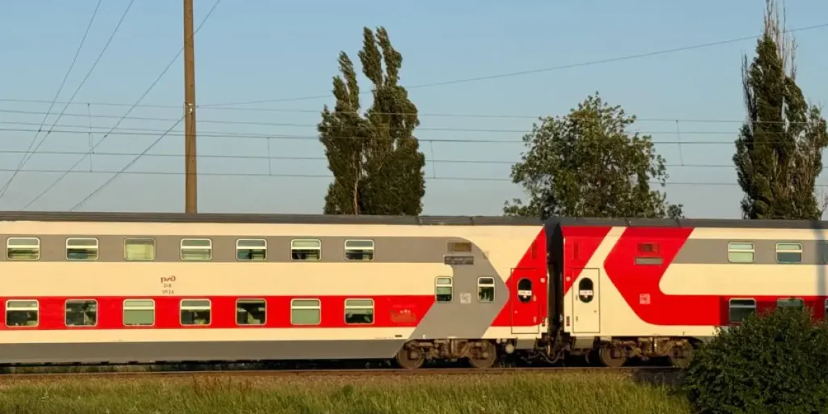 В поездах убрали верхние полки: в РЖД рассказали о новых правилах для плацкарта – сколько теперь стоит