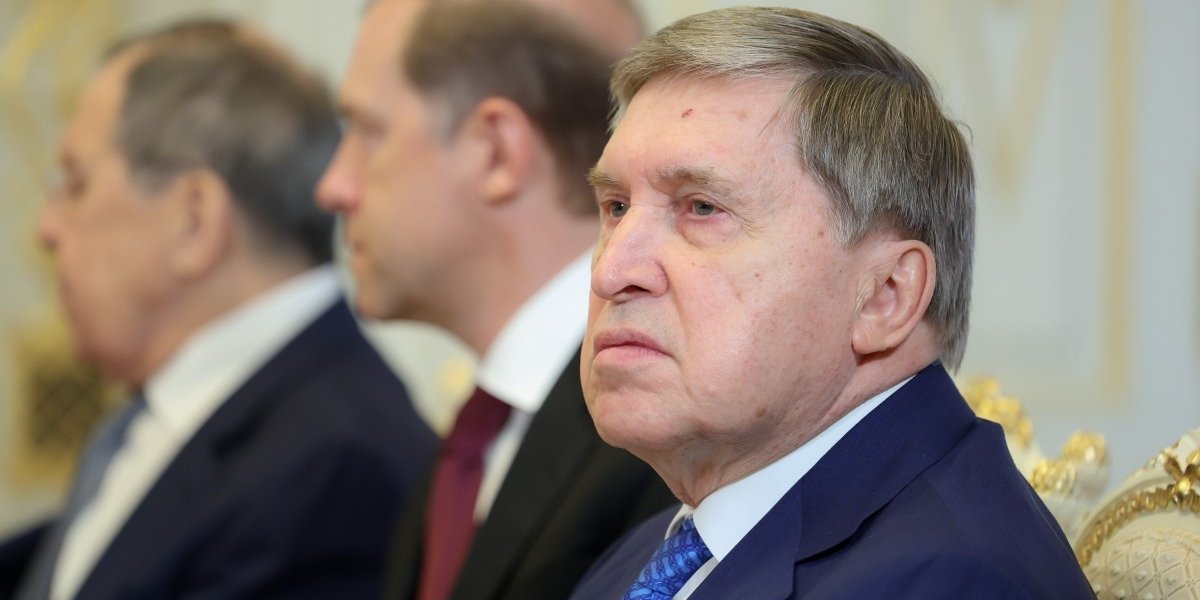 Переговоры РФ и США по Украине не прекращаются: Ушаков выступил с заявлениями