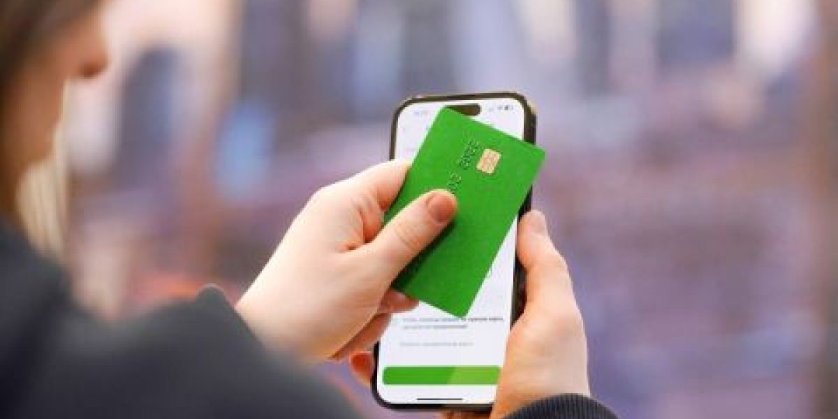 Россияне могут лишиться денег, приложив карту к телефону Россияне могут лишиться денег, приложив карту к телефону