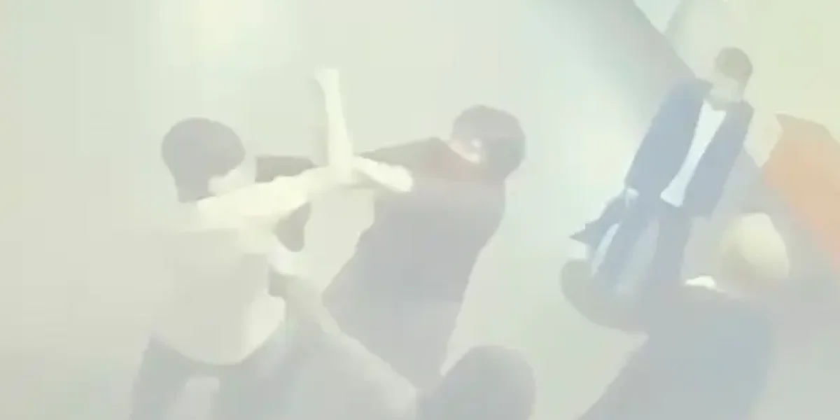 "Ну разозлился, он же ребенок". Бившего учительницу по голове азербайджанца пожалели и отправили к психологу "Ну разозлился, он же ребенок". Бившего учительницу по голове азербайджанца пожалели и отправили к психологу