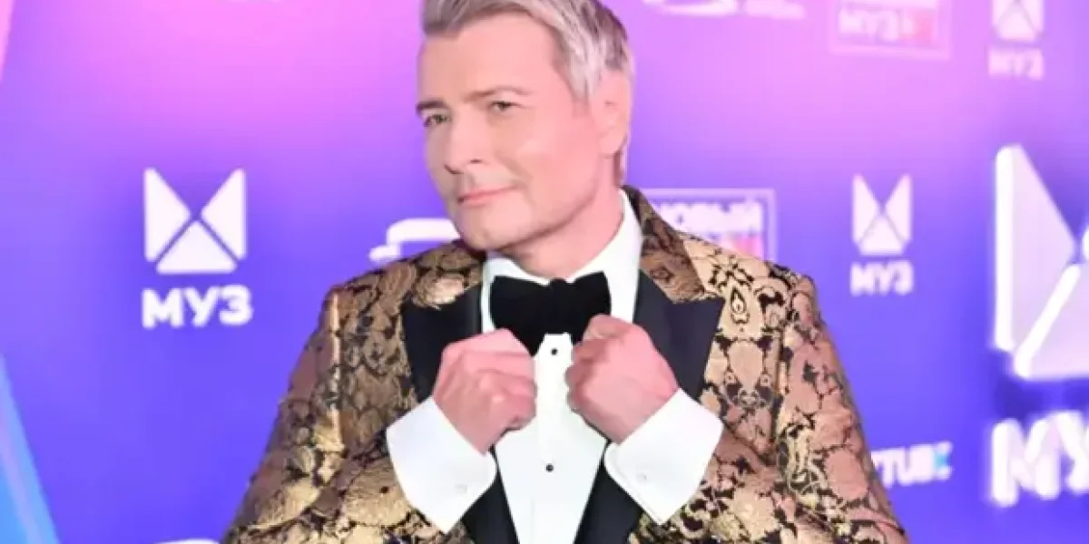 "С неё пускай Богомолов снимает". Собчак хотела зацепить Баскова, но получила сама "С неё пускай Богомолов снимает". Собчак хотела зацепить Баскова, но получила сама