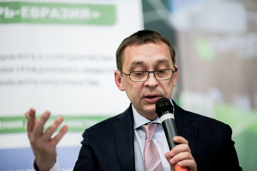 Константин Антонов: идеологии рождаются в кабинетах, а умирают на руинах цивилизаций