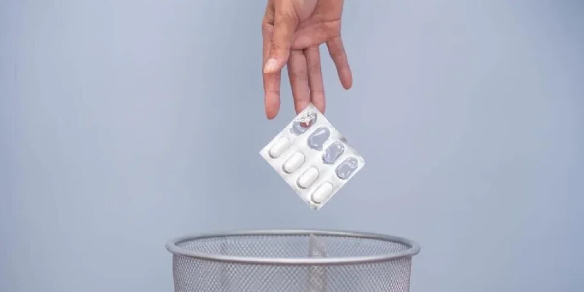 Мусорное ведро или спецпункт: юрист разъяснил правила утилизации лекарств в России