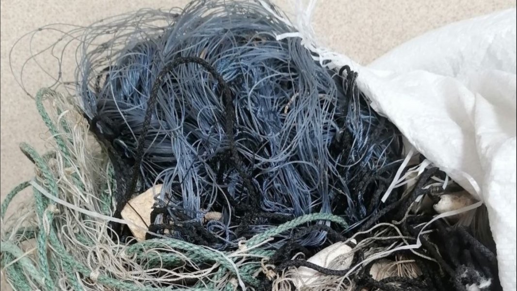 Украина в шоке от шедрот «друзей» из Франции и умоляет оставить подарки на своей помойке Украина в шоке от шедрот «друзей» из Франции и умоляет оставить подарки на своей помойке