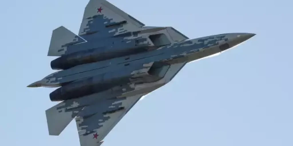 Запад шумит, пилоты восхищены: Су-57 доказал эффективность — в Ростехе рассказали о боевом крещении истребителя пятого поколения