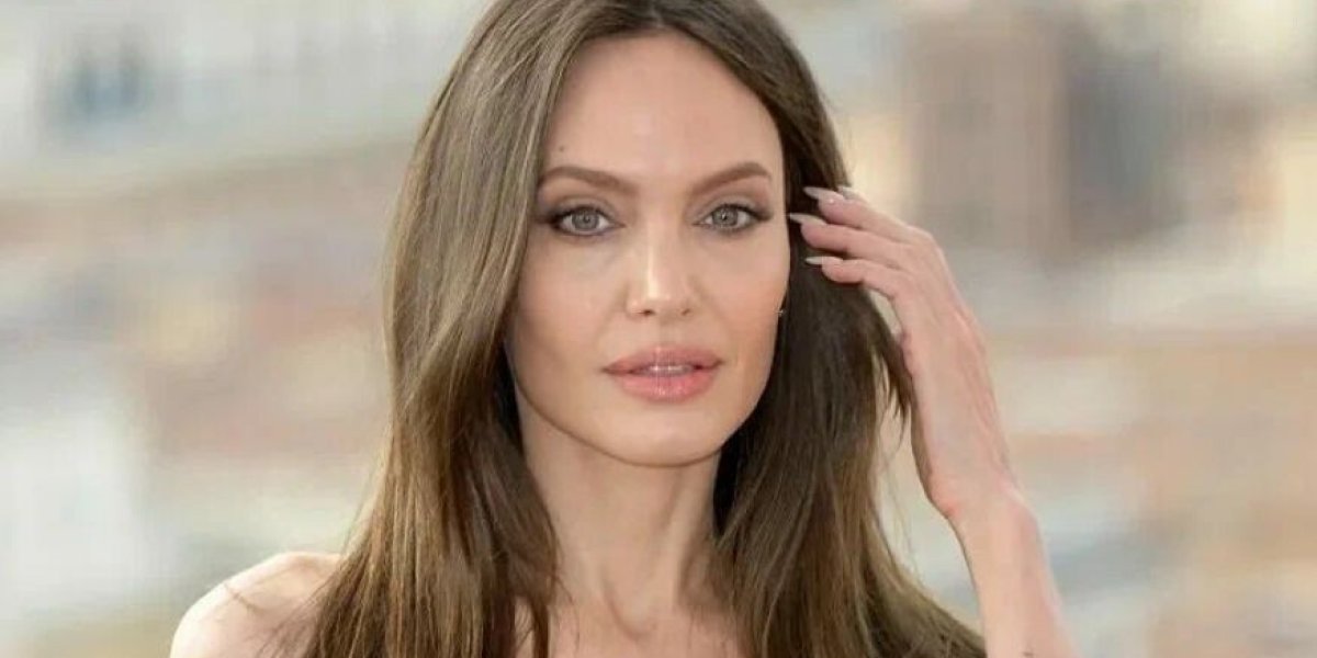 Проект Украина закрыт. Визит Джоли в Херсон - квинтэссенция заката государственности: Readovka