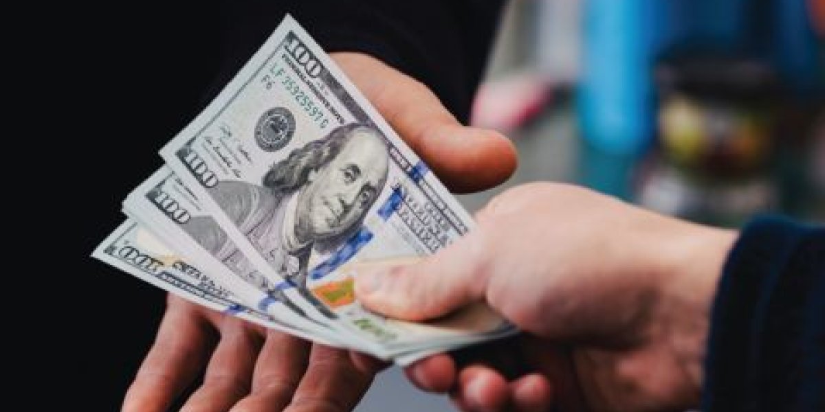 Держателям старых долларов будет сложно обменять валюту Держателям старых долларов будет сложно обменять валюту