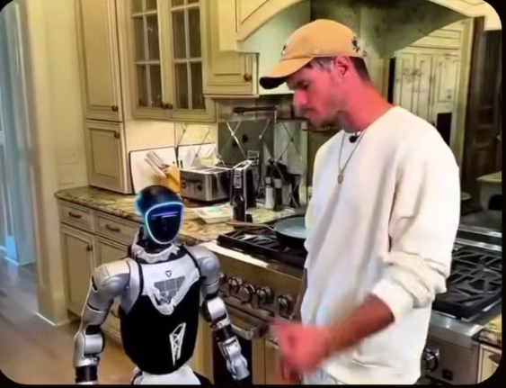 Гуманоиды Маска: дорогие, сыроватые, но неизбежное будущее