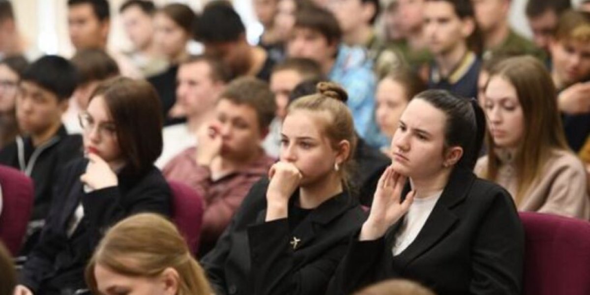 Каждый десятый студент в России уже «выпал»: система отсеивает — или губит?