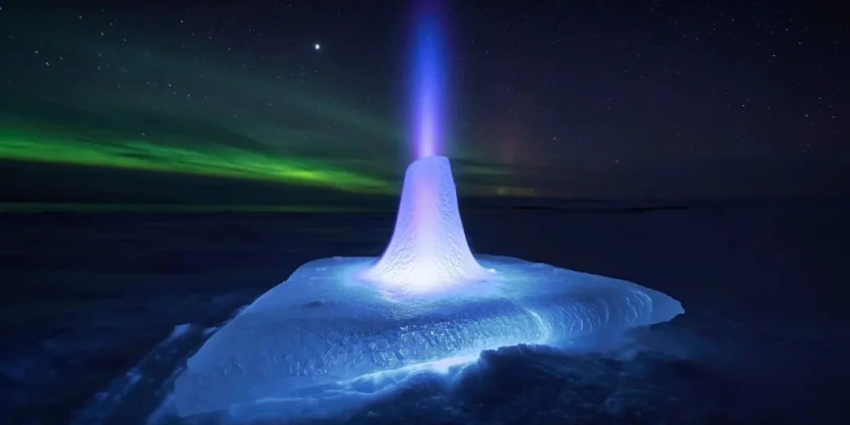 Радиовсплески из недр Антарктиды озадачили физиков по всему миру Радиовсплески из недр Антарктиды озадачили физиков по всему миру