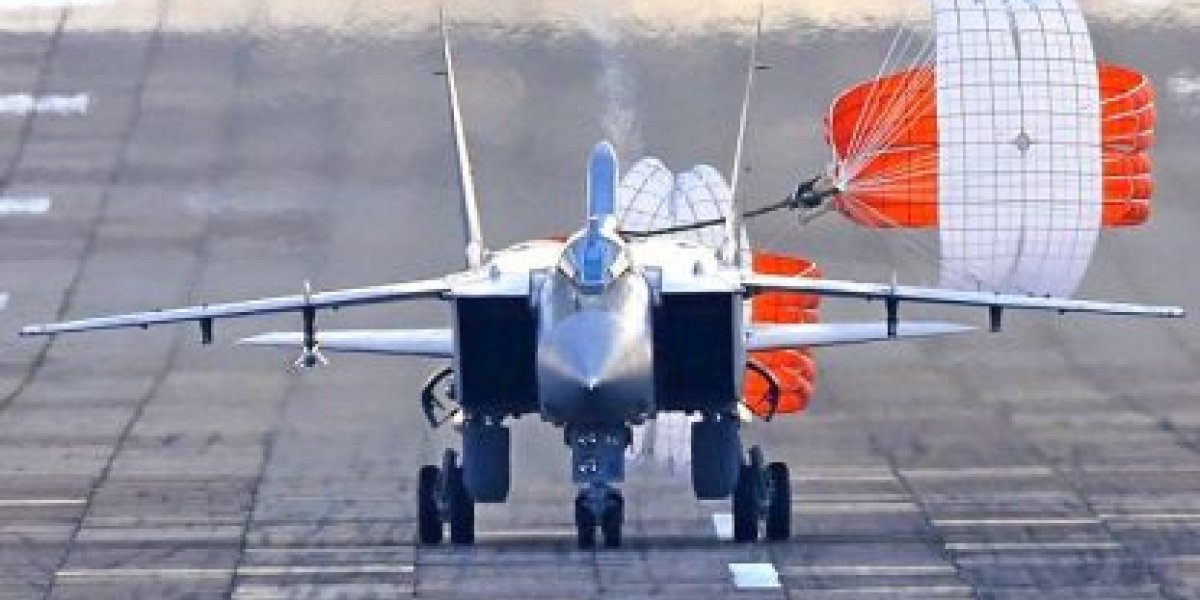 Пилот МиГ-31 назвал главную ошибку вербовавшего на угон истребителя Пилот МиГ-31 назвал главную ошибку вербовавшего на угон истребителя