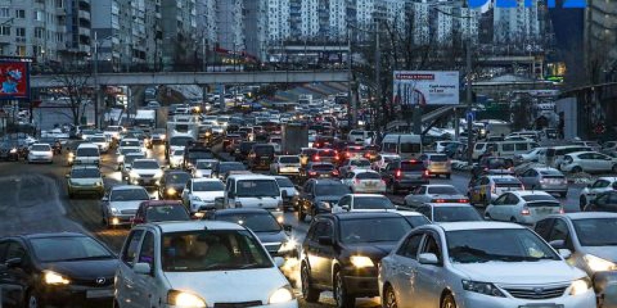 Петицию против выделенной автобусной полосы запустили владивостокцы Петицию против выделенной автобусной полосы запустили владивостокцы