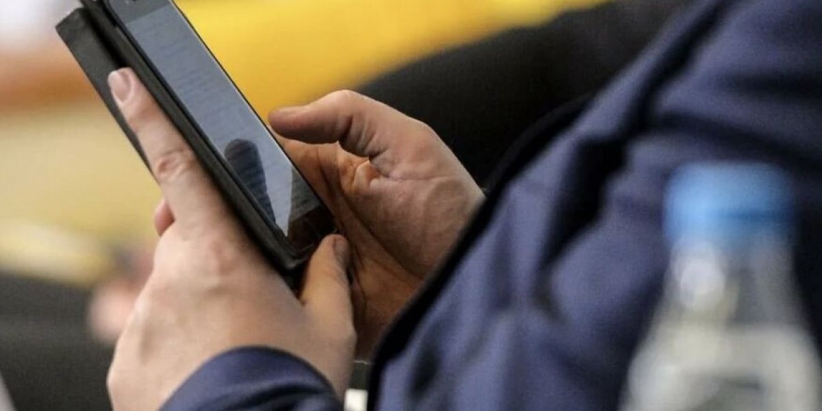 Ваш телефон отключат по одному запросу ФСБ — без объяснений и возмещения: что ждет россиян от операторов связи? Ваш телефон отключат по одному запросу ФСБ — без объяснений и возмещения: что ждет россиян от операторов связи?