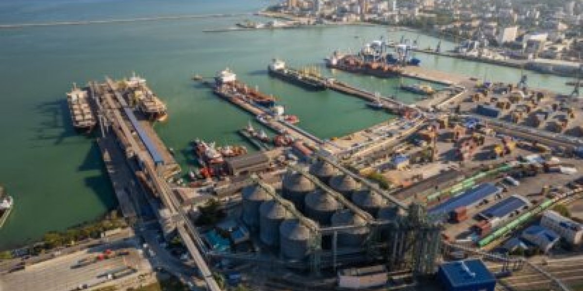 Новороссийск оправился от атаки ВСУ: терминал грузит нефть на полную Новороссийск оправился от атаки ВСУ: терминал грузит нефть на полную