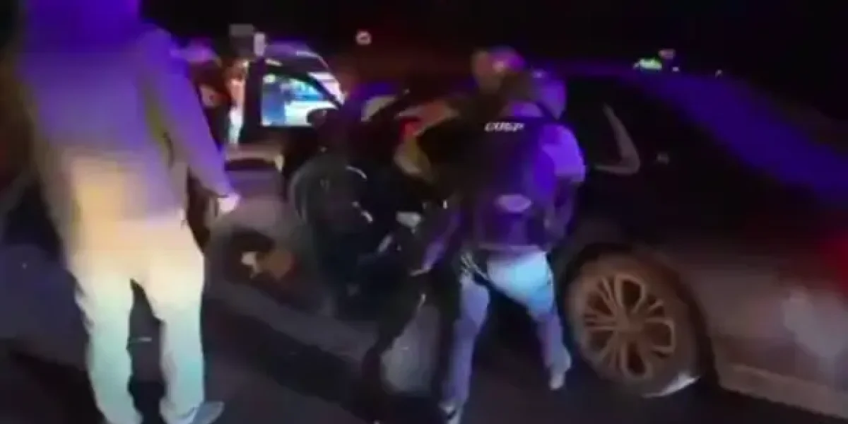 Жесткое видео как взяли трех этнобандитов, вымогавших деньги у жены бойца СВО. Следы привели в "Крокус" Жесткое видео как взяли трех этнобандитов, вымогавших деньги у жены бойца СВО. Следы привели в "Крокус"